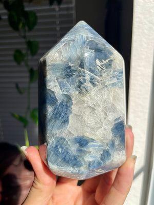 Hefty Kyanite and Quartz Tower